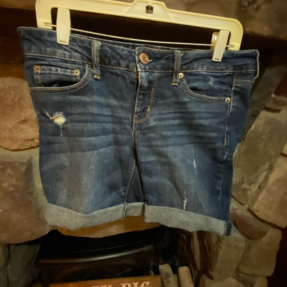 American Eagle distressed shorts size 10